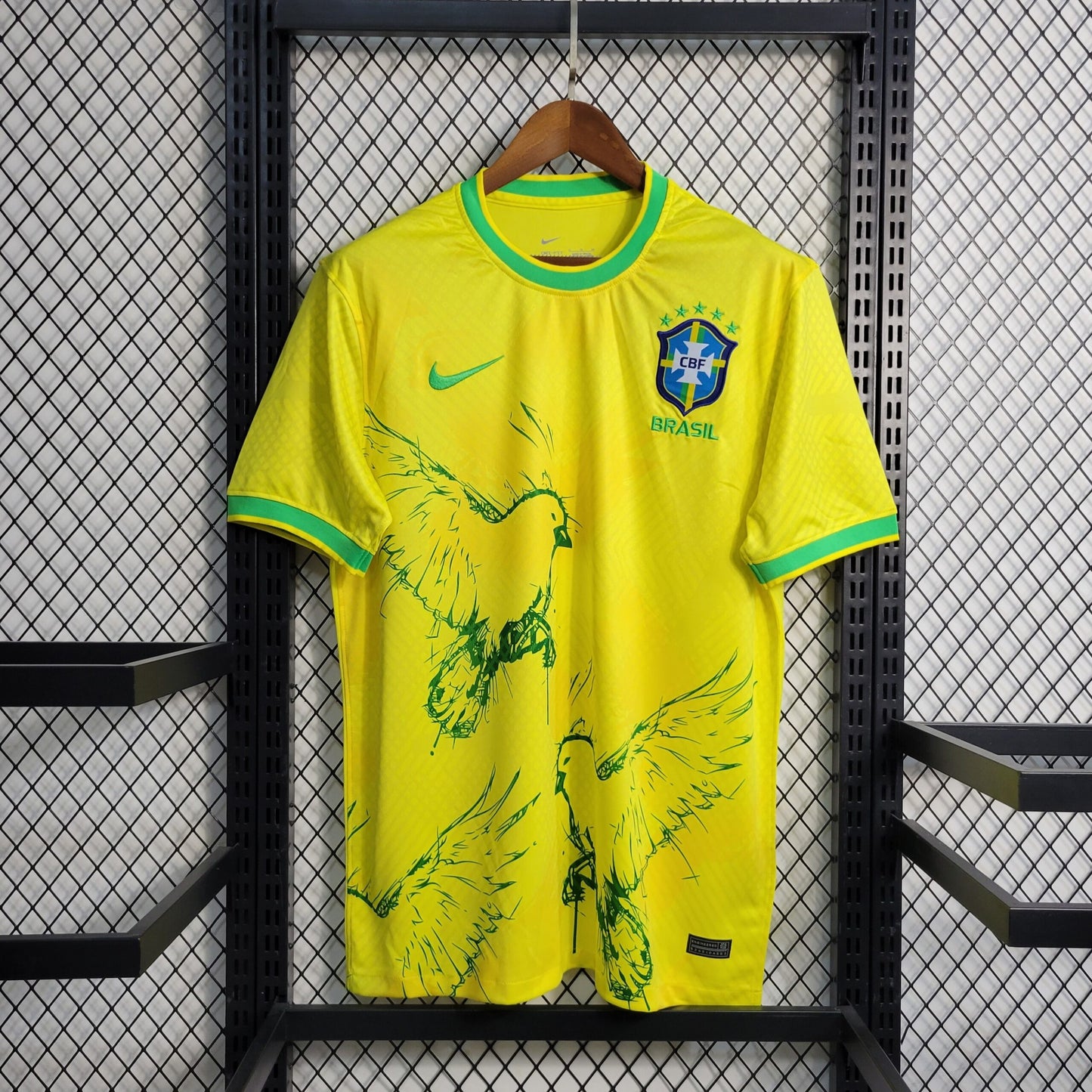 ברזיל צהובה ציפורים 22/23 ספיישל