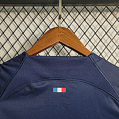 פריז בית 23/24 רטרו